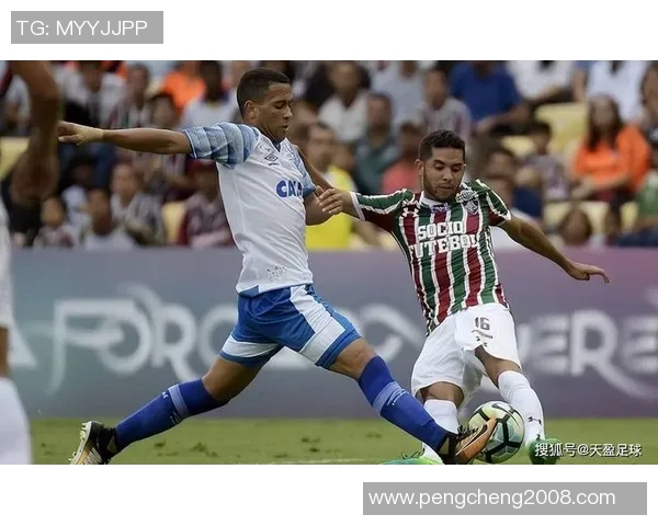 克鲁塞罗与巴竞技激战正酣谁能在这场对决中笑到最后