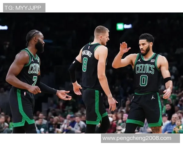 凯尔特人主场迎战活塞全力争胜期待精彩对决 凯尔特人主场迎战活塞全力争胜期待精彩对决