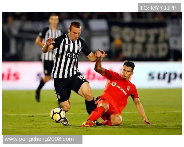 哼克与塞尔塔i的激烈对决展现足球魅力与战术智慧的巅峰较量