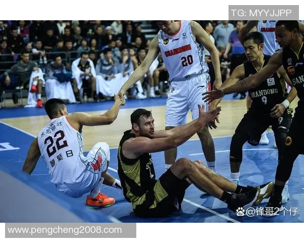 广东队与江苏队激战正酣CBA赛场精彩瞬间回顾与分析