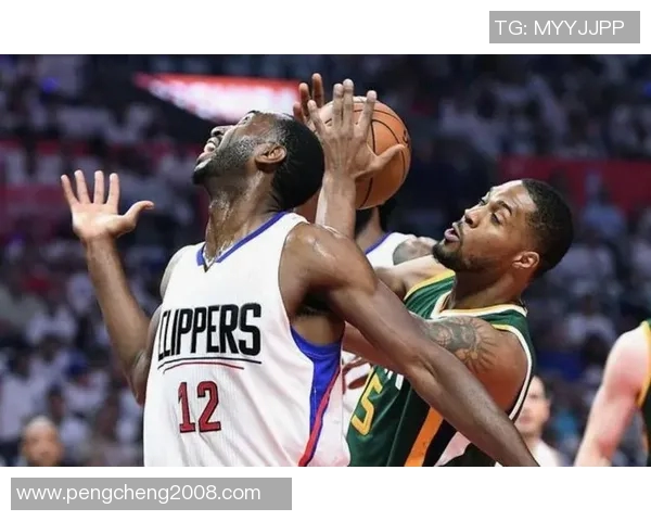 2014至2015赛季勇士与快船的激烈对决与篮球战术的精彩碰撞 2014至2015赛季勇士与快船的激烈对决与篮球战术的精彩碰撞